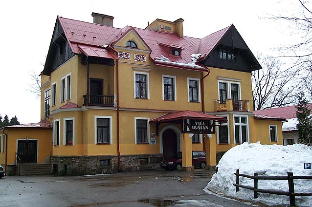 P0005673.jpg (64868 bytes)